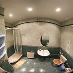 Chemodan Hostel *