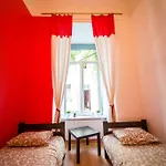 Chemodan Hostel *