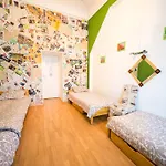 Chemodan Hostel Οδησσός